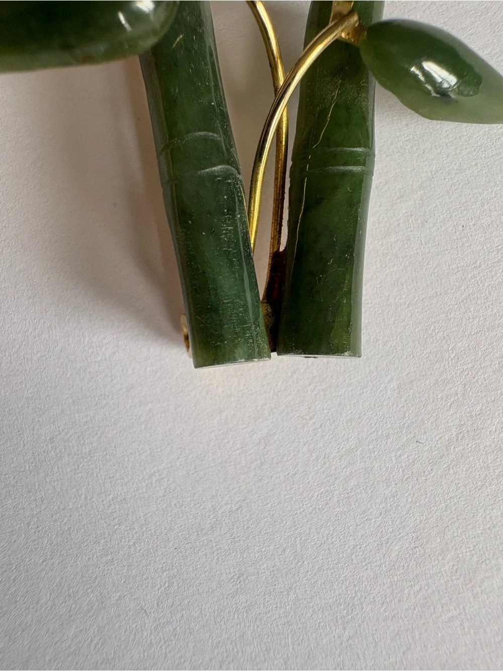 VNTG Jadite Carved Bamboo Branch Leaf Gold Tone Brooch Contemporary Minimalist‎